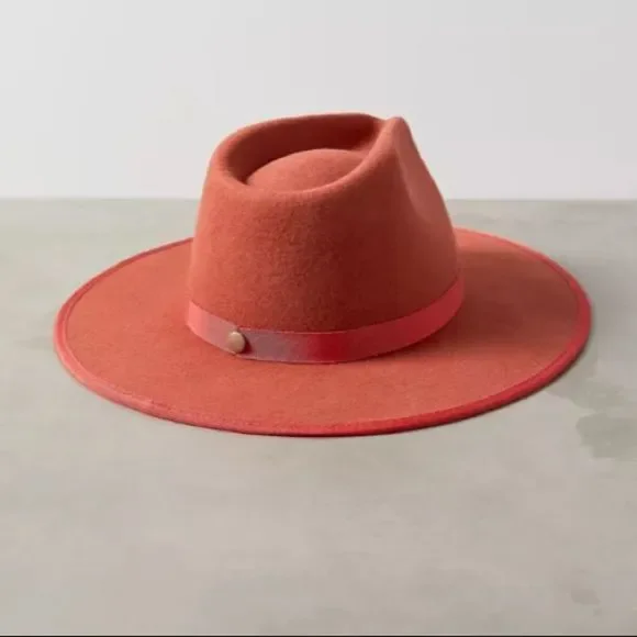 Wyeth by Todd Magill | Accessories | Sale Flash Left Wyeth  display picture 1